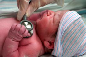 NFZ nie płaci za ratowanie życia noworodkom
