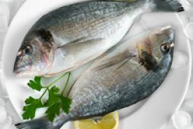 Jedzenie tłustych ryb zmniejsza ryzyko zapalnej choroby stawów