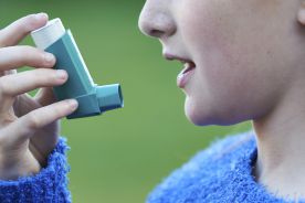 Prewencja i terapia zaostrzeń astmy w świetle nowych wytycznych GINA 2015