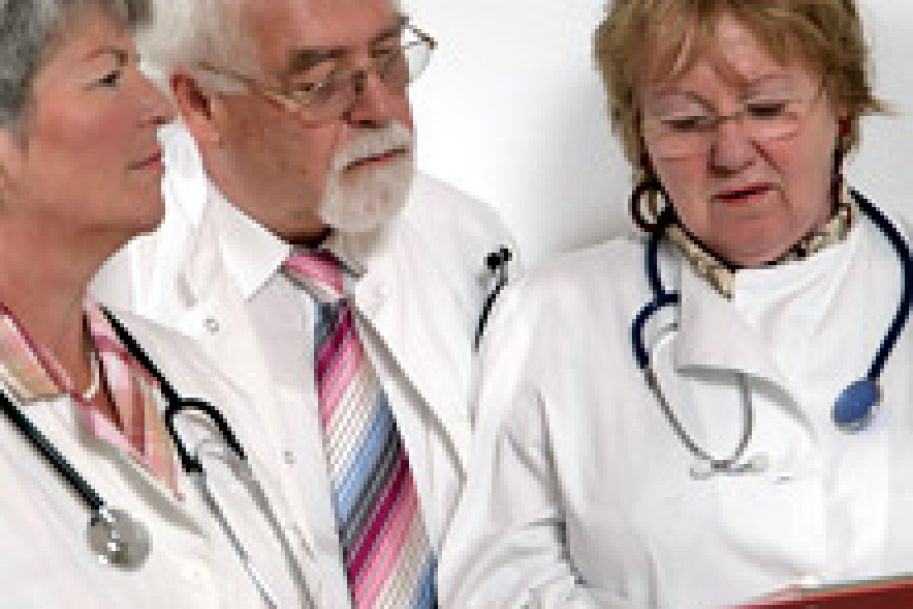 83 proc. lekarzy w USA nawet podczas choroby przychodzi do pracy