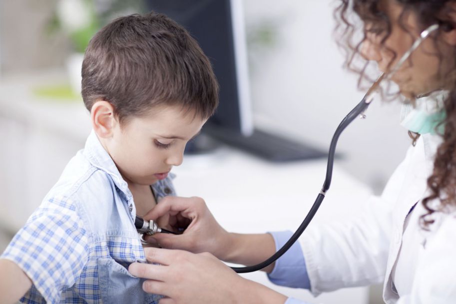 Opieka pediatryczna nad dzieckiem chorym na cukrzycę typu 1