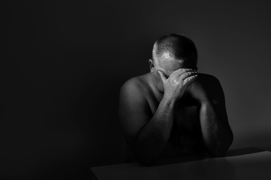 Depresja u mężczyzn objawia się inaczej