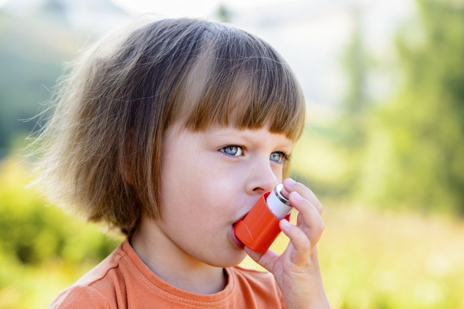 Czy astmę oskrzelową można rozpoznać u dzieci jedynie na podstawie objawów?