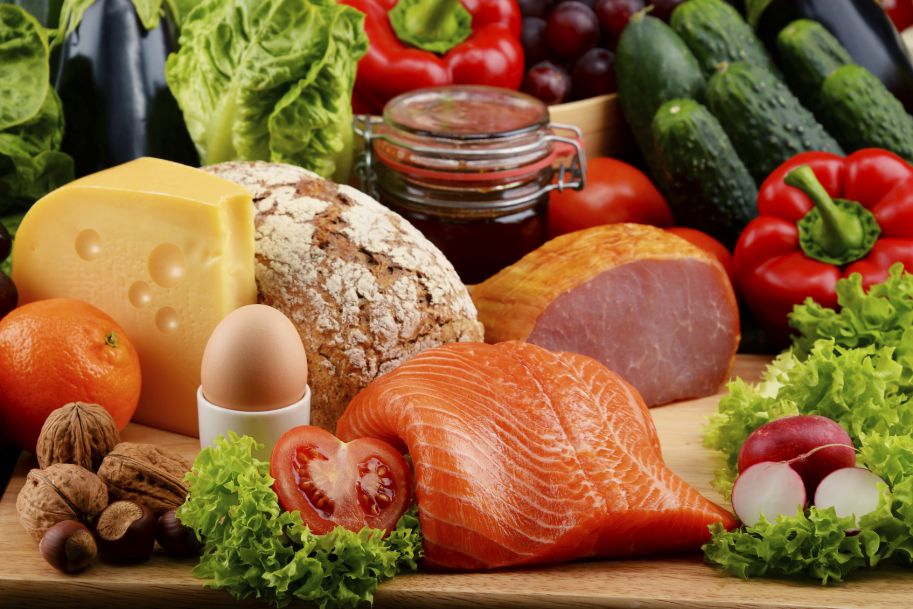 Jaja, mięso i soja w diecie to mniejsze ryzyko demencji?