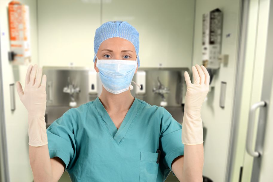 Operacja bardziej ryzykowna, gdy chirurg obchodzi urodziny