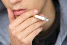 Badanie: Palenie tytoniu zabije w Chinach co trzeciego młodego mężczyznę