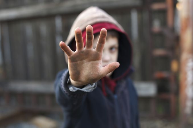 Lekarze, pielęgniarki i położne z POZ będą się uczyć rozpoznawać krzywdzone dzieci