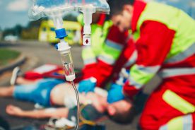 MZ chce zwiększyć zakres czynności samodzielnie wykonanych przez ratowników medycznych