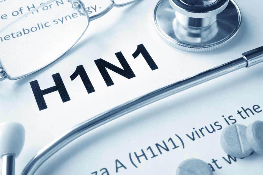 Pierwszy przypadek zakażenia człowieka nowym wirusem ptasiej grypy A(H5N8)
