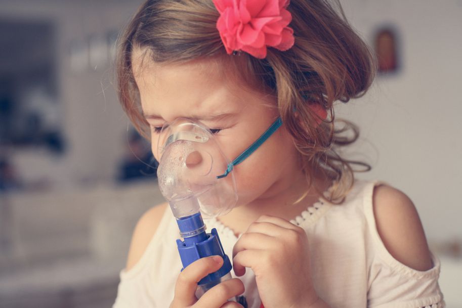 Postępowanie z dzieckiem do ukończenia 5. roku życia z zaostrzeniem astmy oskrzelowej