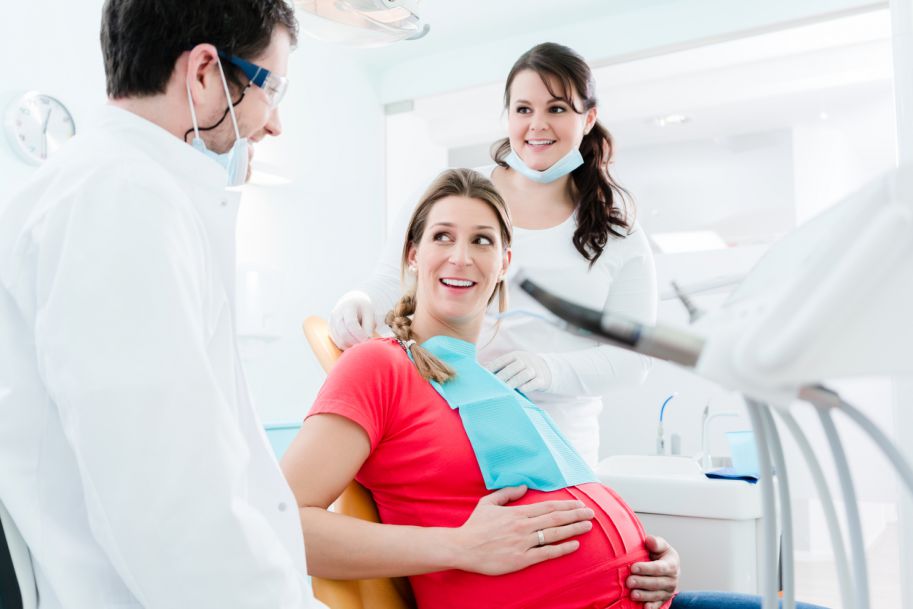 Opieka stomatologiczna w okresie ciąży