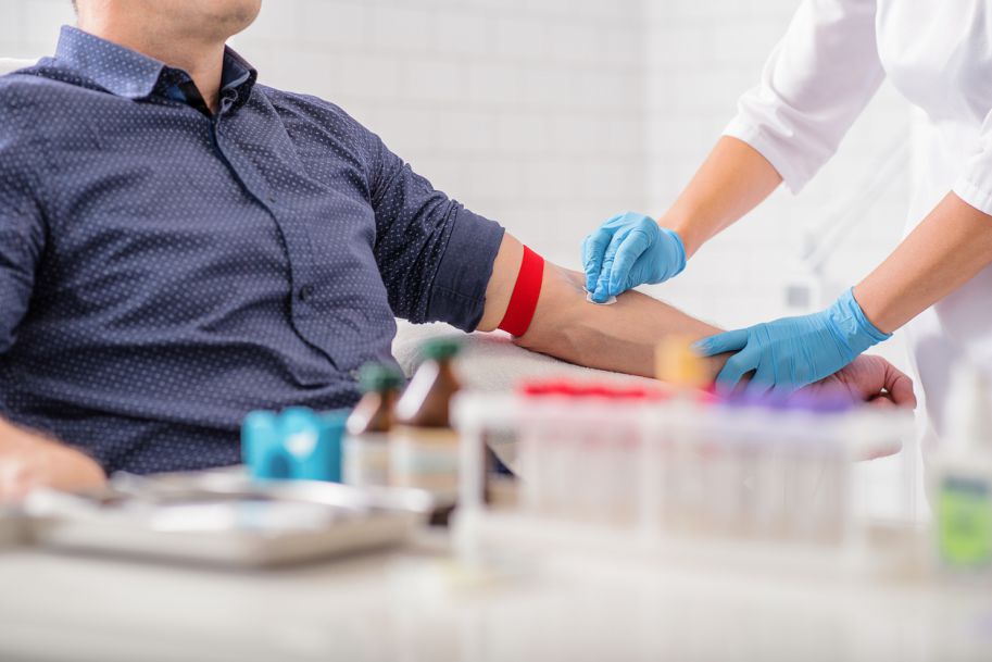 Morfologia krwi powinna wrócić do pakietu badań pracowniczych