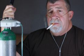 Palenie papierosów może doprowadzić o utraty słuchu