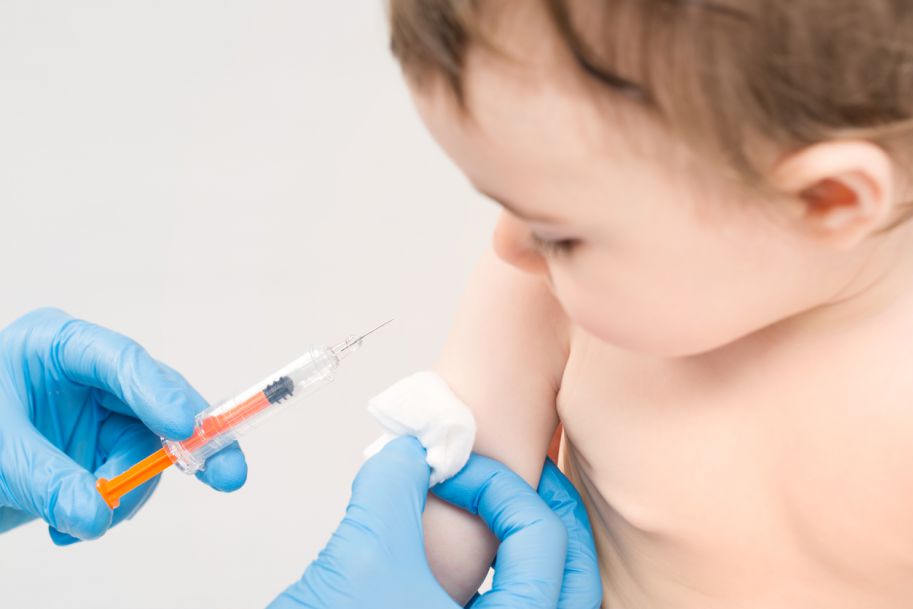 Chińskie władze zatwierdziły szczepionkę przeciwko Covid-19 dla trzyletnich dzieci