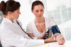 Nadciśnienie tętnicze u kobiet – patofizjologia, przebieg i leczenie