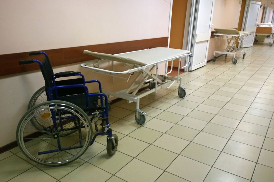 W Świętokrzyskiem zlikwidowano prawie 900 szpitalnych łóżek. „Problemy dopiero się zaczną”