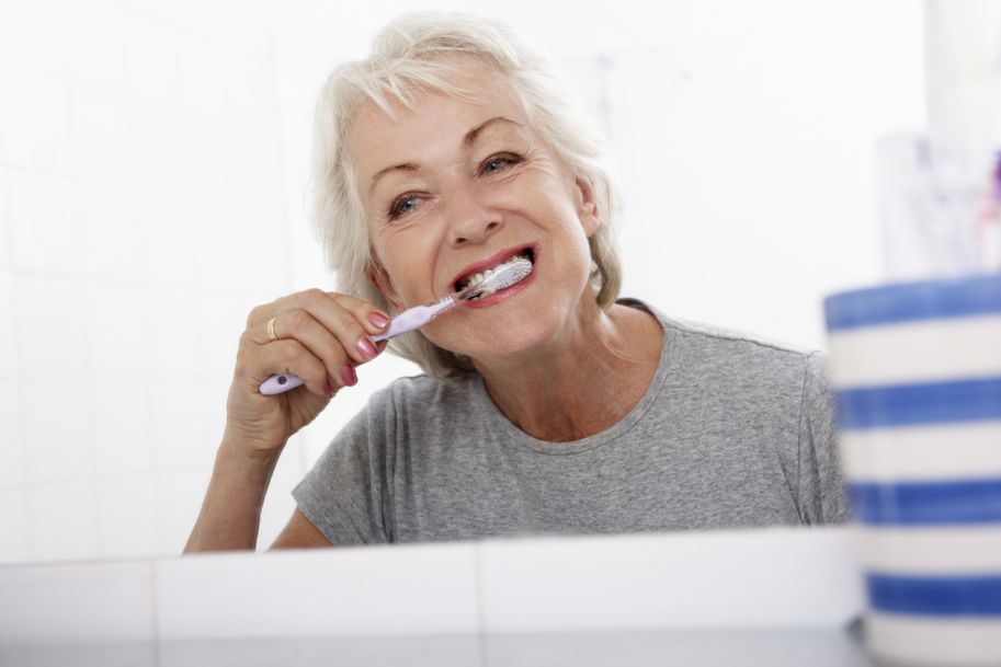 Naturalne wybielanie zębów sprzyja rozwojowi raka?