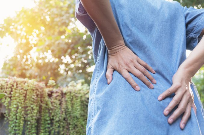 Naukowcy: psychoterapia skutecznie łagodzi bóle pleców