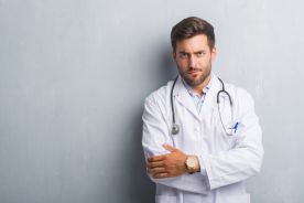Rezydenci chcą odwołania ustnej części PES