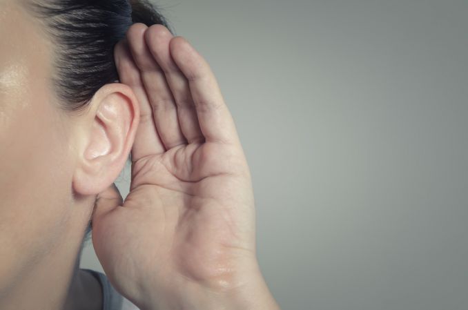 Niedosłuch i inne problemy ze słuchem ma 6 proc. Polaków