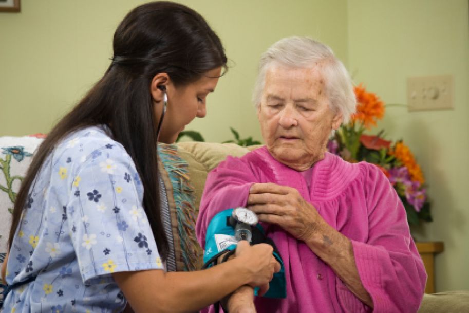 Szkolenia dla pielęgniarek w zakresie opieki nad seniorami