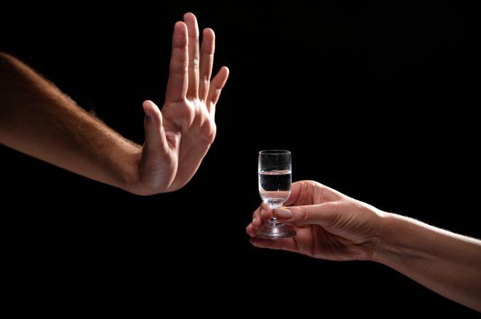 Ministerstwo Zdrowia chce poszerzenia zakazu sprzedaży alkoholu stacjonarnie i online