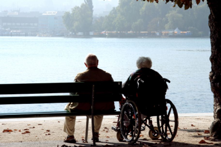 Polacy jeszcze przed emeryturą tracą zdrowie. Ostatnie lata pracy spędzamy na zwolnieniach